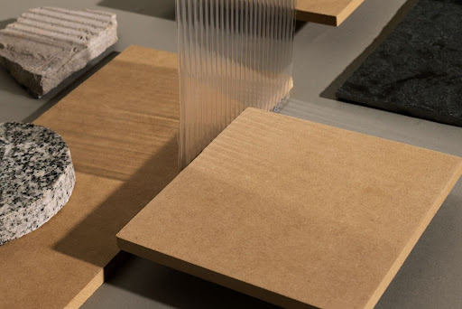 ألواح الفينوليك (Phenolic Boards)