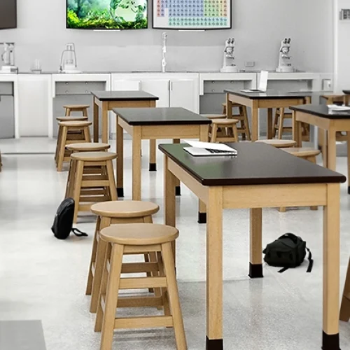 طاولات مدرسية